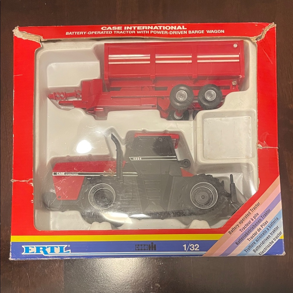 1988 Ertl Case International 4994 Battery-Operated Tractor with Wagon Vintage